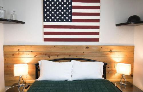 Iron Horse Cabin at Base Camp Lodging Company - Foto 6