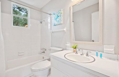 Spacious Audubon Home in Colony Cove w Water Views - Foto 21