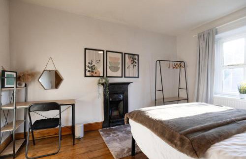 WEST VIEW COTTAGE - Charming Wensley Cottage in the Heart of Peaks - Photo 4