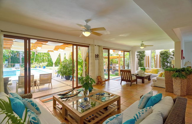 Beach Villa in El Portillo Sleeps 12 - Foto 26