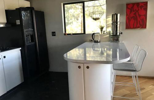 Stunning Cabin with Indoor Jacuzzi Ideal for a Weekend Getaway from Los Angeles - Foto 3