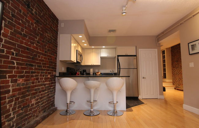 Maverick Suites at 402 Columbus Ave - Foto 38