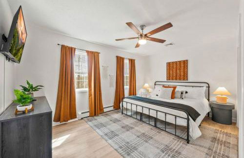 Boho Haven Hideaway - Walk to Pool,Theater,Arcades, Firepit, Lake Access - Foto 35