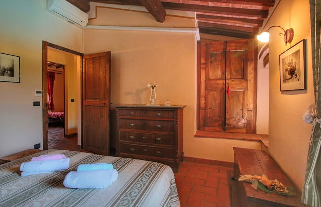 Apartment in Todi With Pool & History - Photo 20