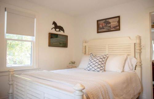 Leipers Fork Village Bungalow with Hot Tub & Firepit - Foto 17