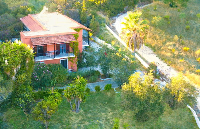 Holiday Apartment Skaros in Honey Valley, Agios Georgios North, Pagon - Foto 1