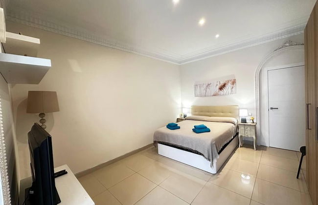 Rooms Gran Via - Photo 13