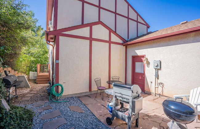 4 BR Country Home in Suburbs W/trails & Parks - Foto 40