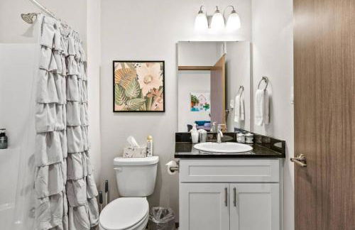 Great New 2 Bed 2 Bath Near Perry District and DT - Foto 6