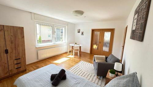 8 Einzelbetten Böblingen I 6 Schlafzimmer I 2 sep Ebenen I 2 Bäder, 2 sep WC I Messe, A81 I Monteure, Teams - Foto 5, towels, wardrobe