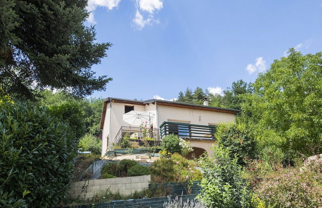 Inviting Holiday Home in Miremont With Garden - Foto 1