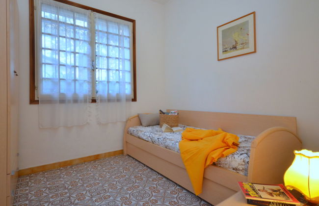 4 bedroom House in Lignano Sabbiadoro with garden and terrace - Photo 10