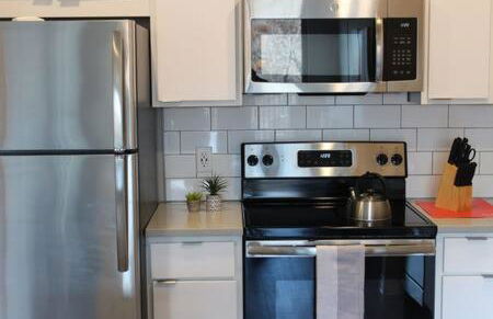 Onsite coffee bar just mins to Jack Thrice Stadium - Foto 16