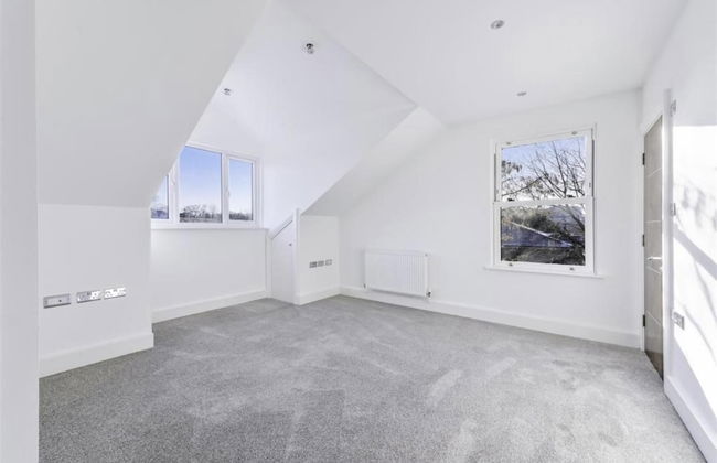 Luxury Self-contained 2-bedroom Duplex Apartment - Foto 9