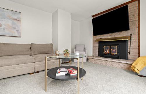 Charming Home Near Target and Parks 2 Bathrooms - Foto 27