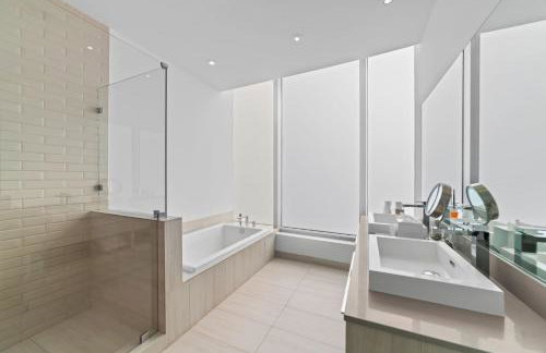 2BR Ocean Penthouse - Private Terrace & Hot Tub - Foto 24