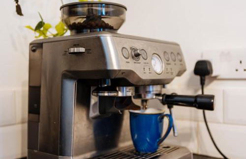 Unique private apartment w/ Easy access to Central London - Foto 15