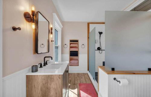 Sugar Maple Farm near Acadia - 5 Bedrooms, 5 Beds with FirePit and Large Deck - Foto 40