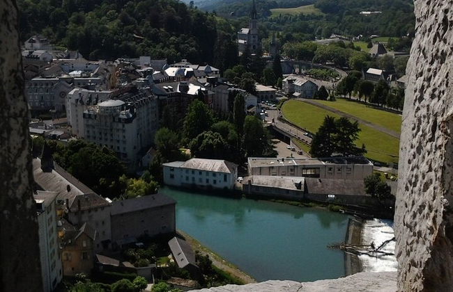 Private Guided History tour of Lourdes - Photo 9