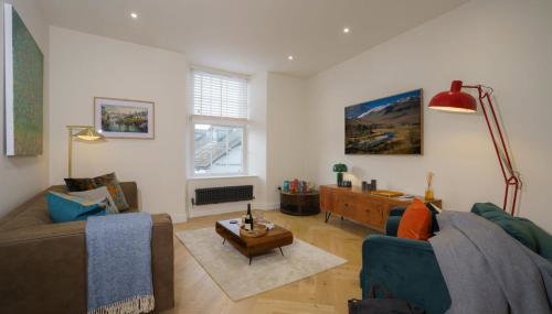 Fell View Residences Modern Escape by LetMeStay - Photo 1