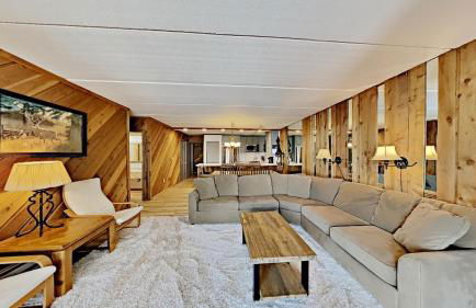 Great 3 Bedroom Condo with Washer and Dryer! - Foto 2