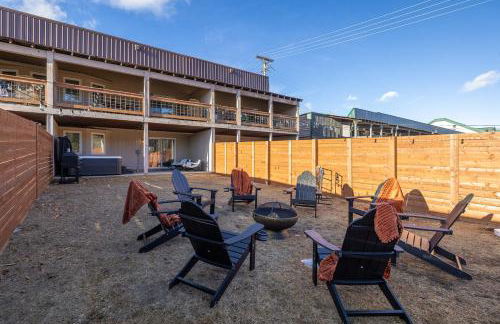 Buffalo Ridge - Hot Tub & Walk to Downtown - Foto 25