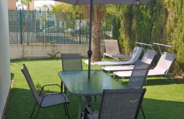 Three-bedroom holiday villa with magnificent pool next to the sea and golf courses - Photo 8