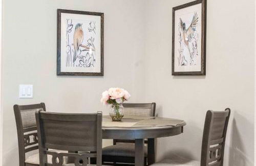 Fitness Room Pool Univ Research Park and Parking - Foto 27