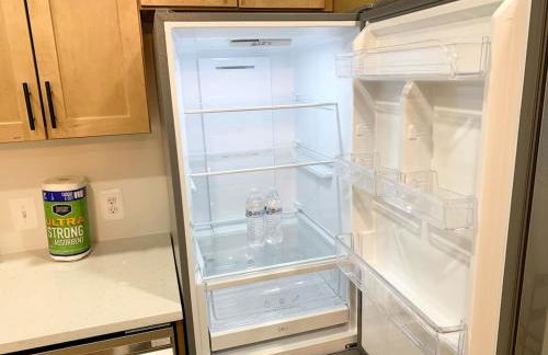 Budget Friendly 2BD-2BA apt in Federal Hill - Photo 7