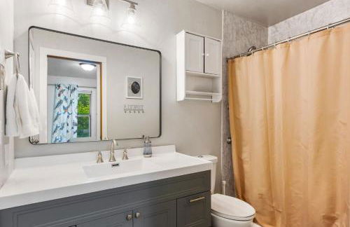 Scandia - Hot Tub, Arcade, Dog-Friendly, and Walk to Marina! - Foto 22