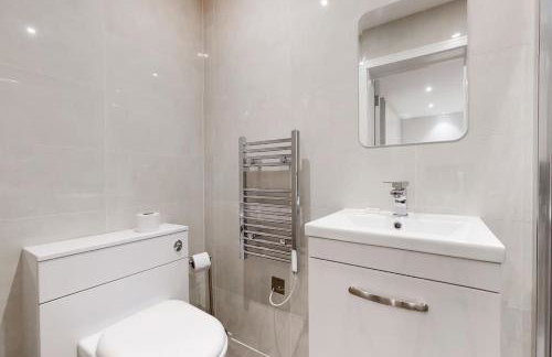 Stylish 2bed flat 10min to Wimbledon tennis courts - Foto 8