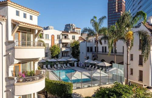 Promo Casa Miel Heart of Westwood Luxury Condo - Photo 26