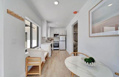 Waterfront Unit #1 20 Min Walk to Beach and Shops - Foto 8