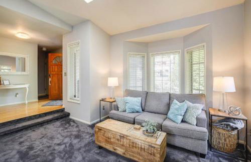 Sudden Valley Home about 1 Block to Lake Whatcom! - Foto 4