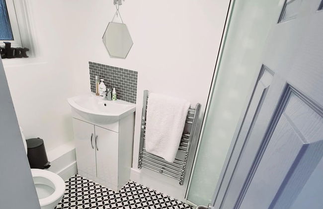 Apt - Sleeps 4/5 - Garden - Parking - Foto 5