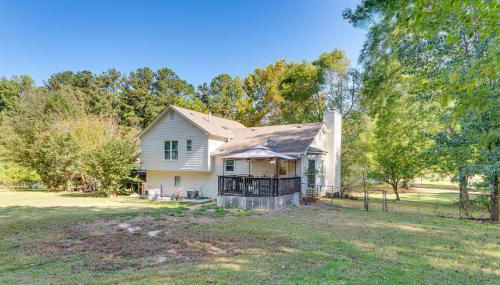 Easy I-20 Access to ATL Suburban Retreat with Yard - Foto 4