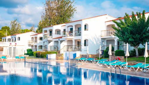 Apartamentos Seth Mestral y Llebeig - Foto 2, Garden, sunbed