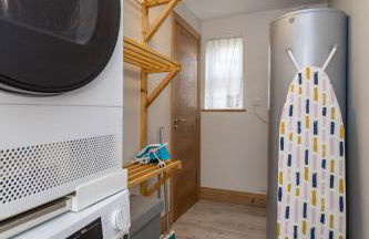 Stanley House - Photo 8