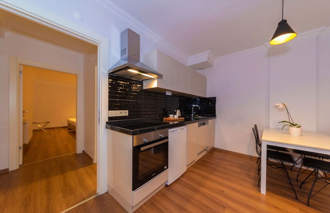 Joy Suites - Photo 41