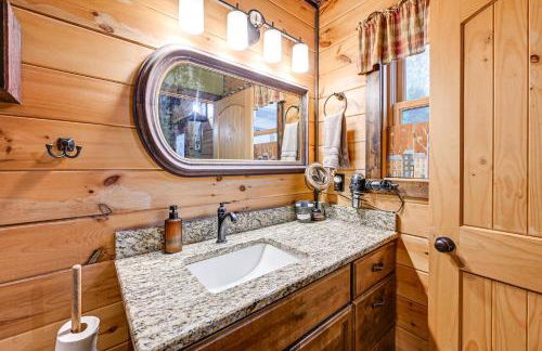 Cozy Couples Getaway with Hot Tub Fox Ridge Cabin - Foto 19