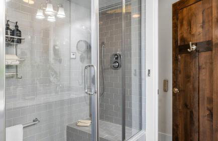 Rooftop Deck w Hot Tub Near Dining Ski Slopes The Lookout by AvantStay - Photo 16