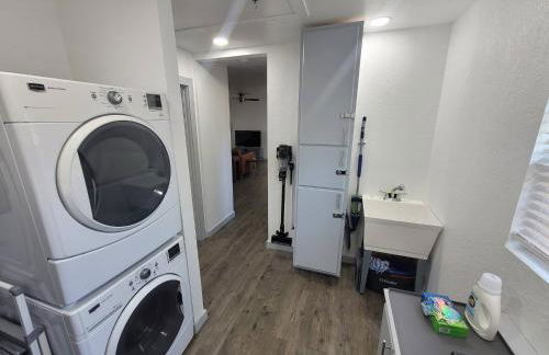 Winston's Hideaway. A few blocks walk to downtown. - Foto 32