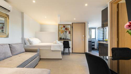 Panorama View Apt with Jacuzzi by 8essentially - Foto 4