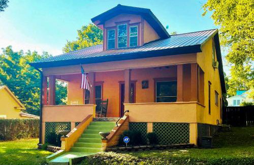 Country-Chic Cotter Home with Outdoor Living Space! - Foto 27