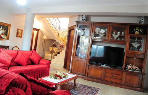 Villa Radiosa In Sicily with private fenced pool, Please read, leggete, HOST INFO for correct cost - Foto 28