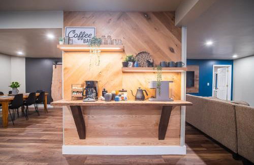 2 Houses, 22+Guests, 2 Hot Tubs, Renovated, Events Welcome! - Foto 25