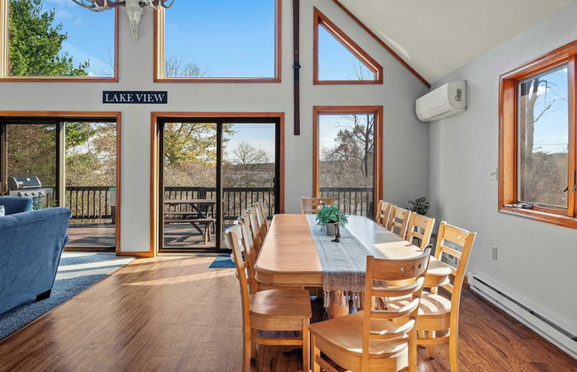 Lake View Chalet by Avantstay Lake Access + Deck - Foto 32