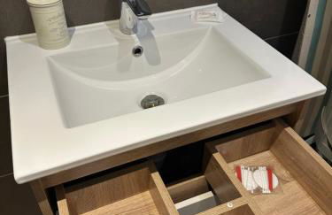 Le 2 - Très Beau T3 1er étage tout confort, neuf, Mulhouse centre - stationnement gratuit - Foto 23