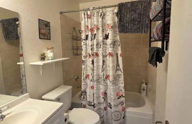 2 bed 2 bath downtown vegas near the strip - Foto 5