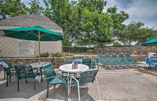 Golf, Swim and Dine! Condo with Lake Conroe Access - Foto 23